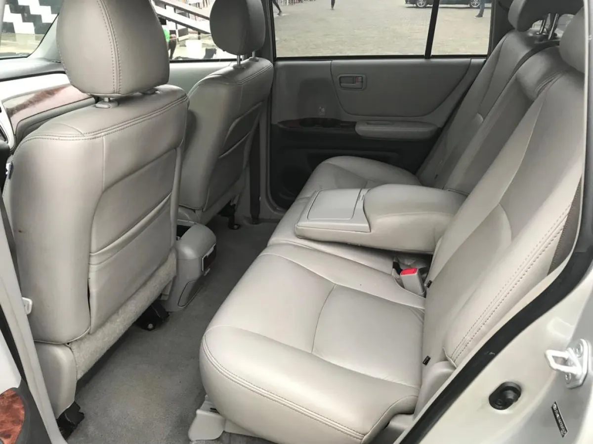2007 Model Toyota Highlander Limited Hybrid Toks Full Option - Image 3
