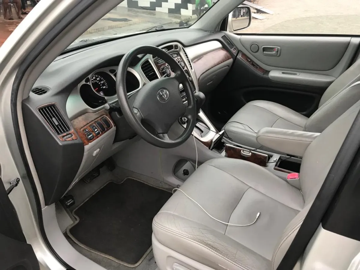 2007 Model Toyota Highlander Limited Hybrid Toks Full Option - Image 4