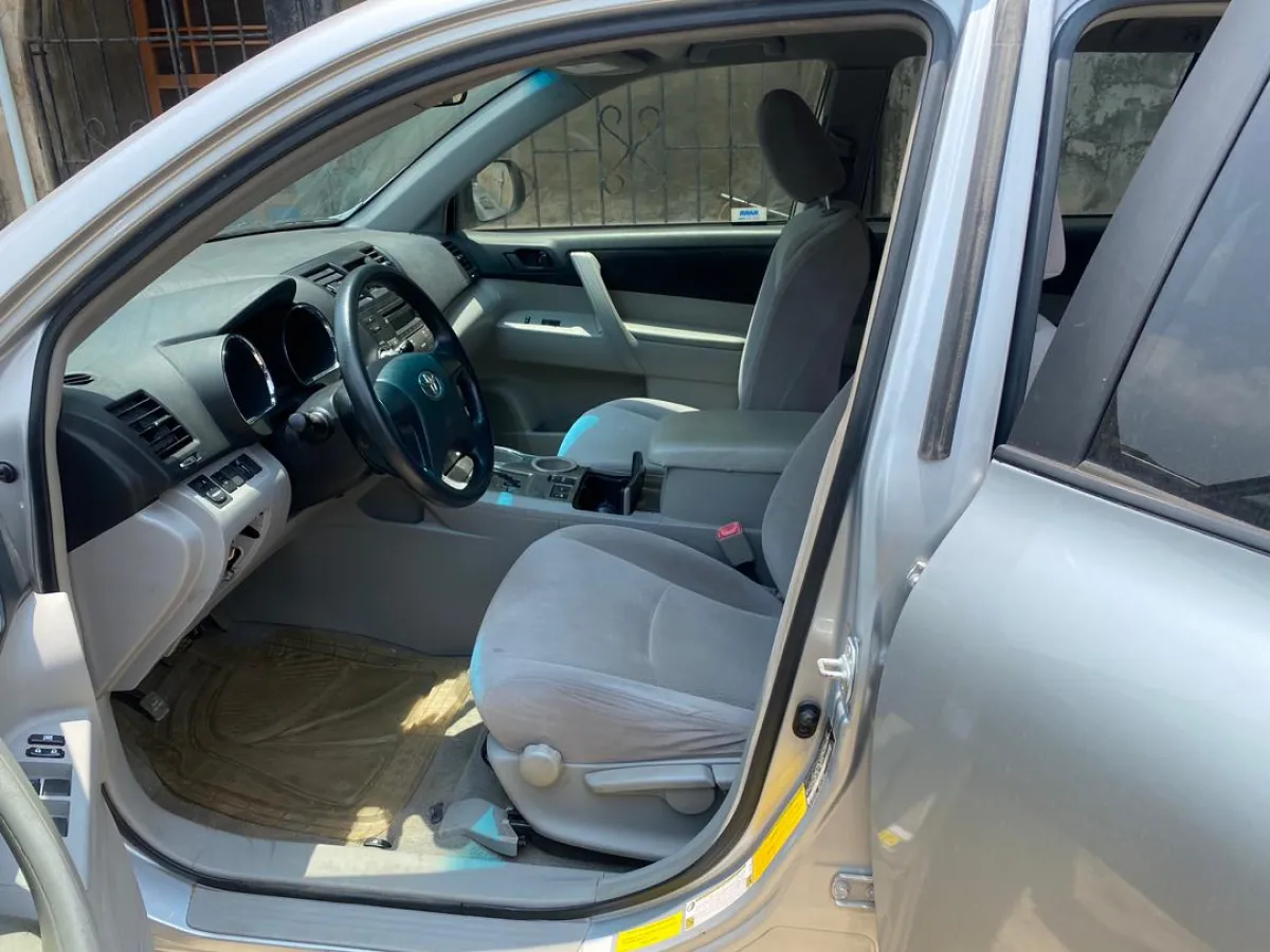 Super Clean Toyota Highlander 2008model Toks - Image 3