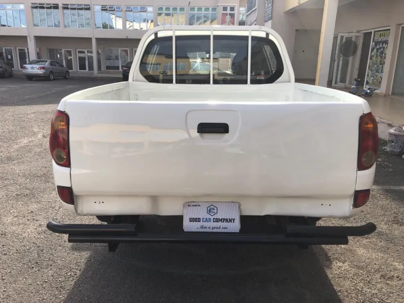 Mitsubishi L200 With Auxiliary