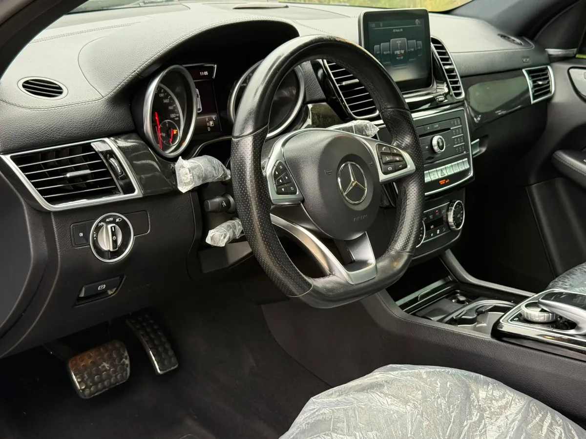 Foreign Used Mercedes Benz GLE43 2019 AMG Bi Turbo Full Option - Image 5