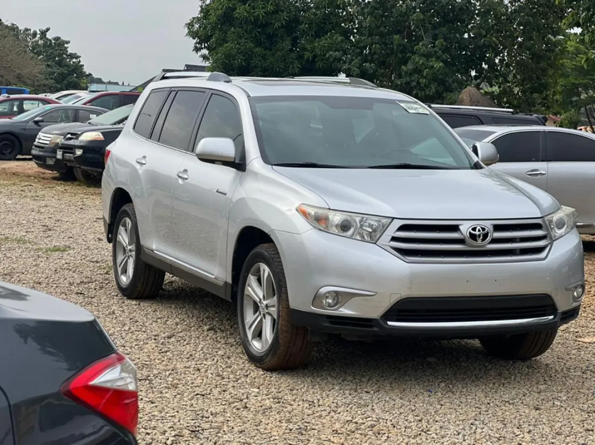 Foreign Used 2013 Toyota Highlander - Image 4