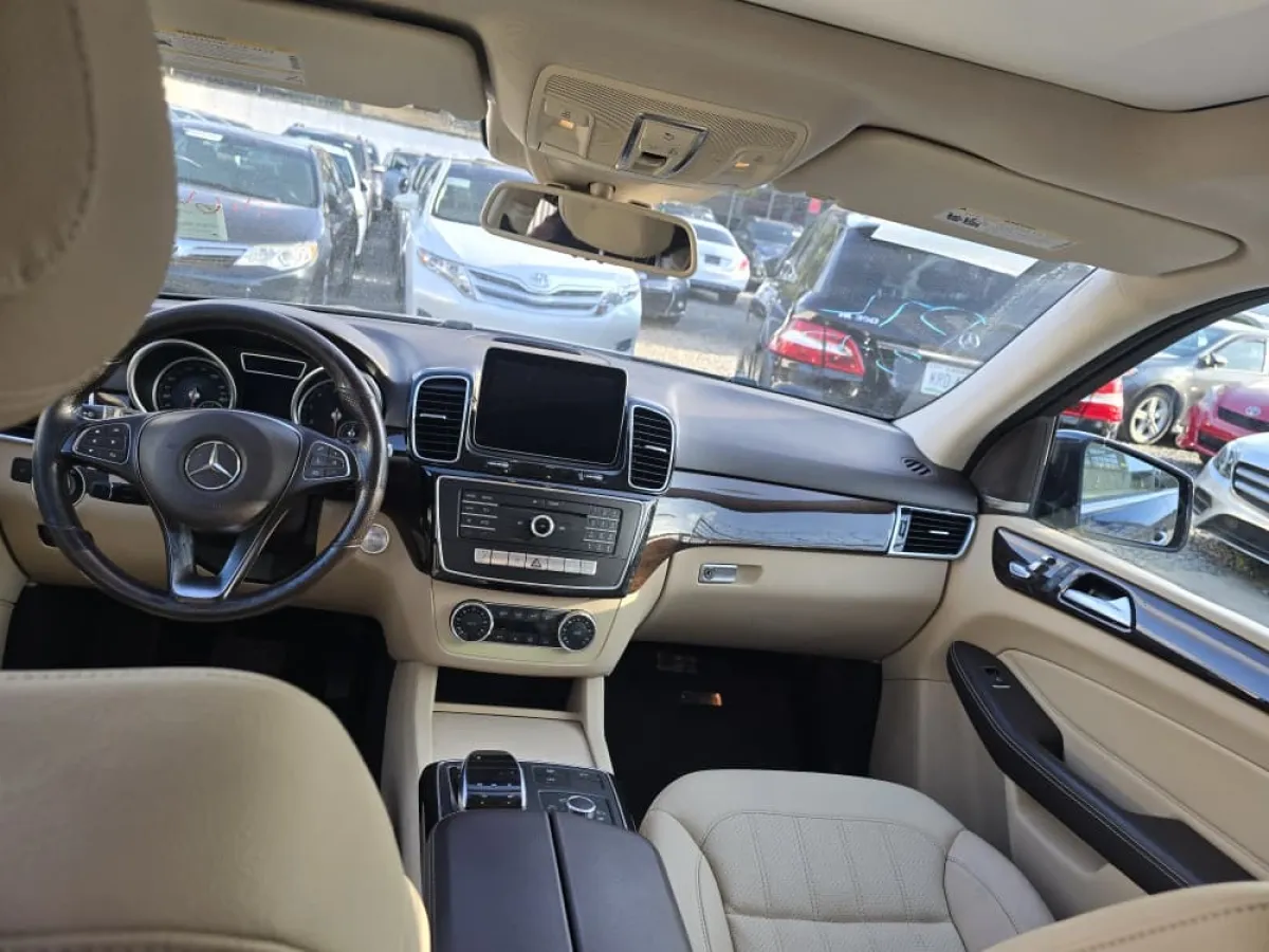 Foreign Used Mercedes Benz GLE350 2017 Fullest Option pristine 4matic - Image 4