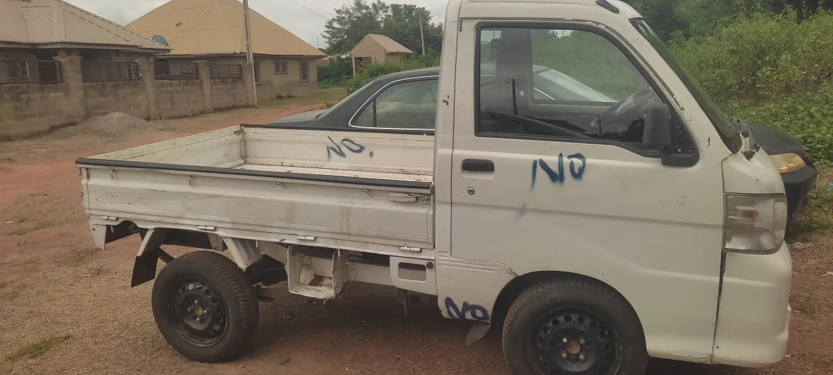Very clean Tokunbo Hijet - Image 3