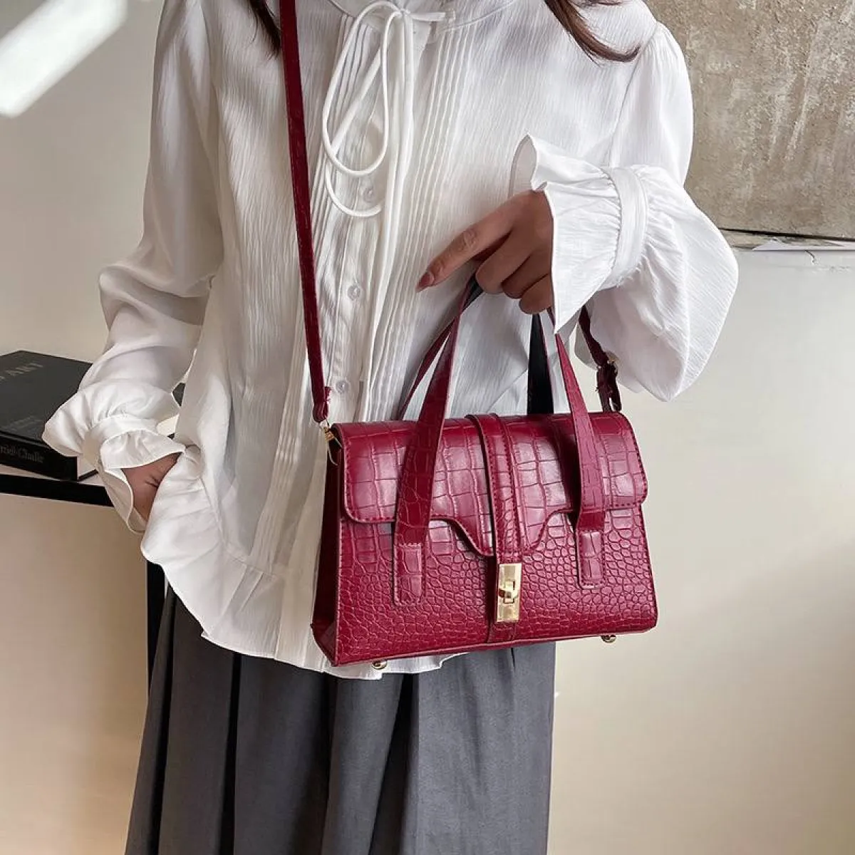 Bags, wigs, shoe, top - Image 7