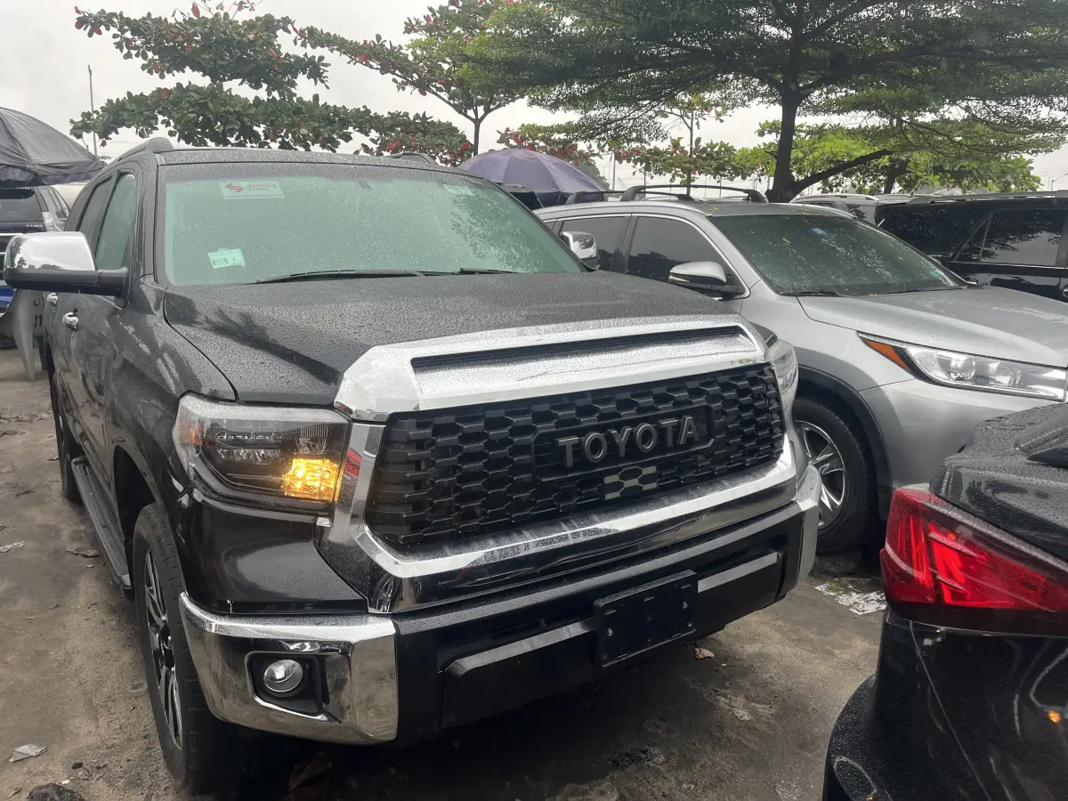 Foreign Used 2013 Toyota sequoia - Image 3