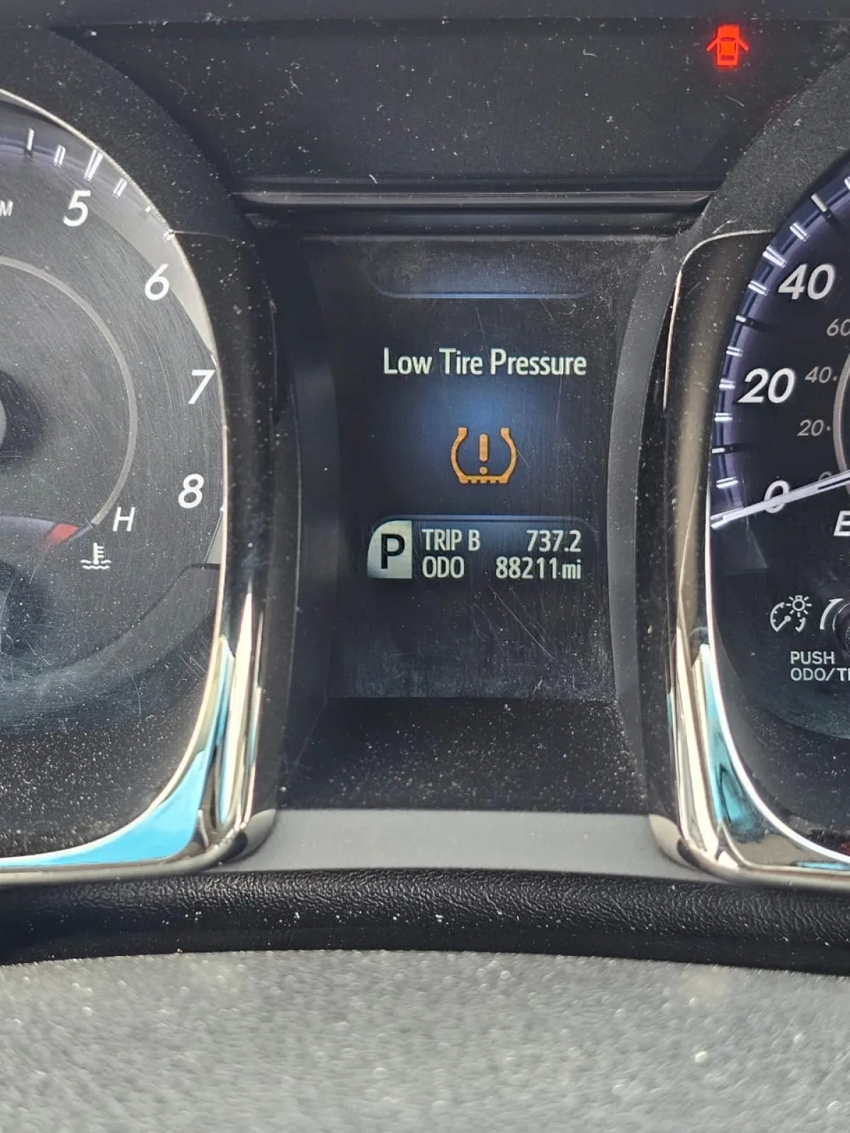 New entry foreign used 2013 toyota avalon xle - Image 3