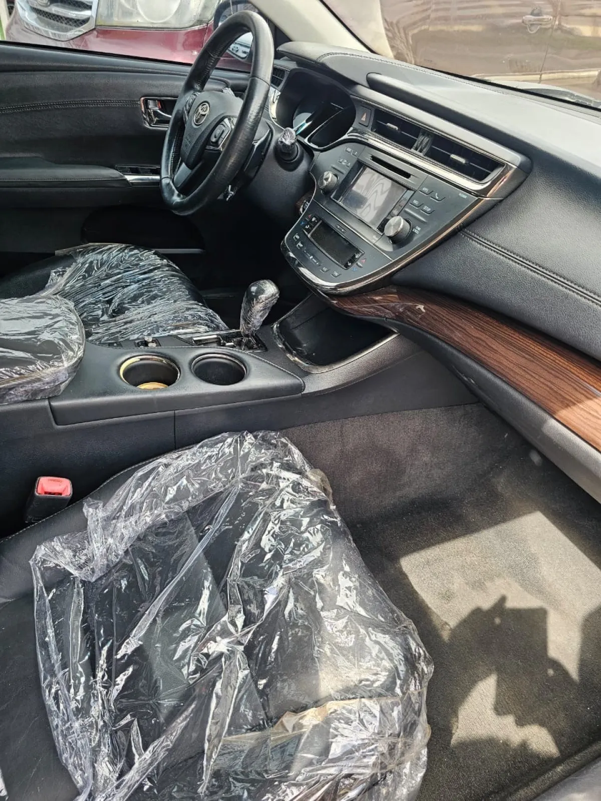 New entry foreign used 2013 toyota avalon xle - Image 4