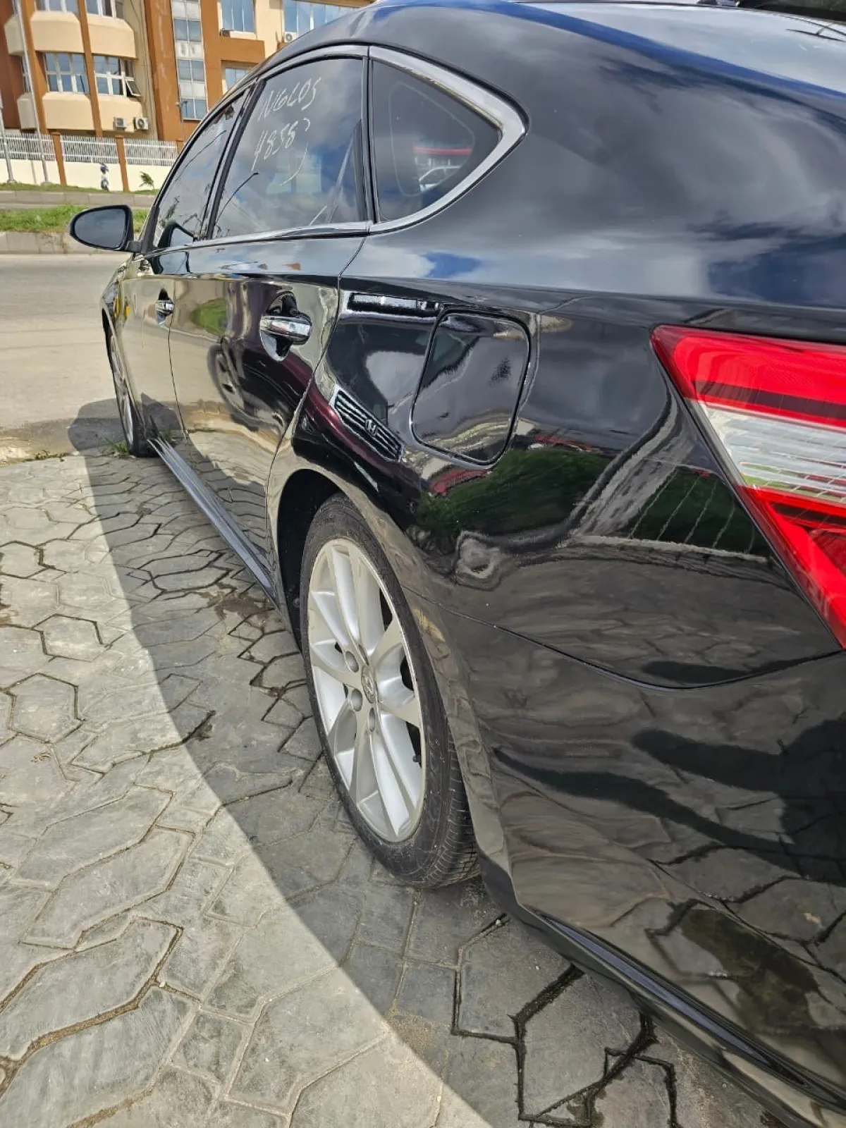 New entry foreign used 2013 toyota avalon xle - Image 8