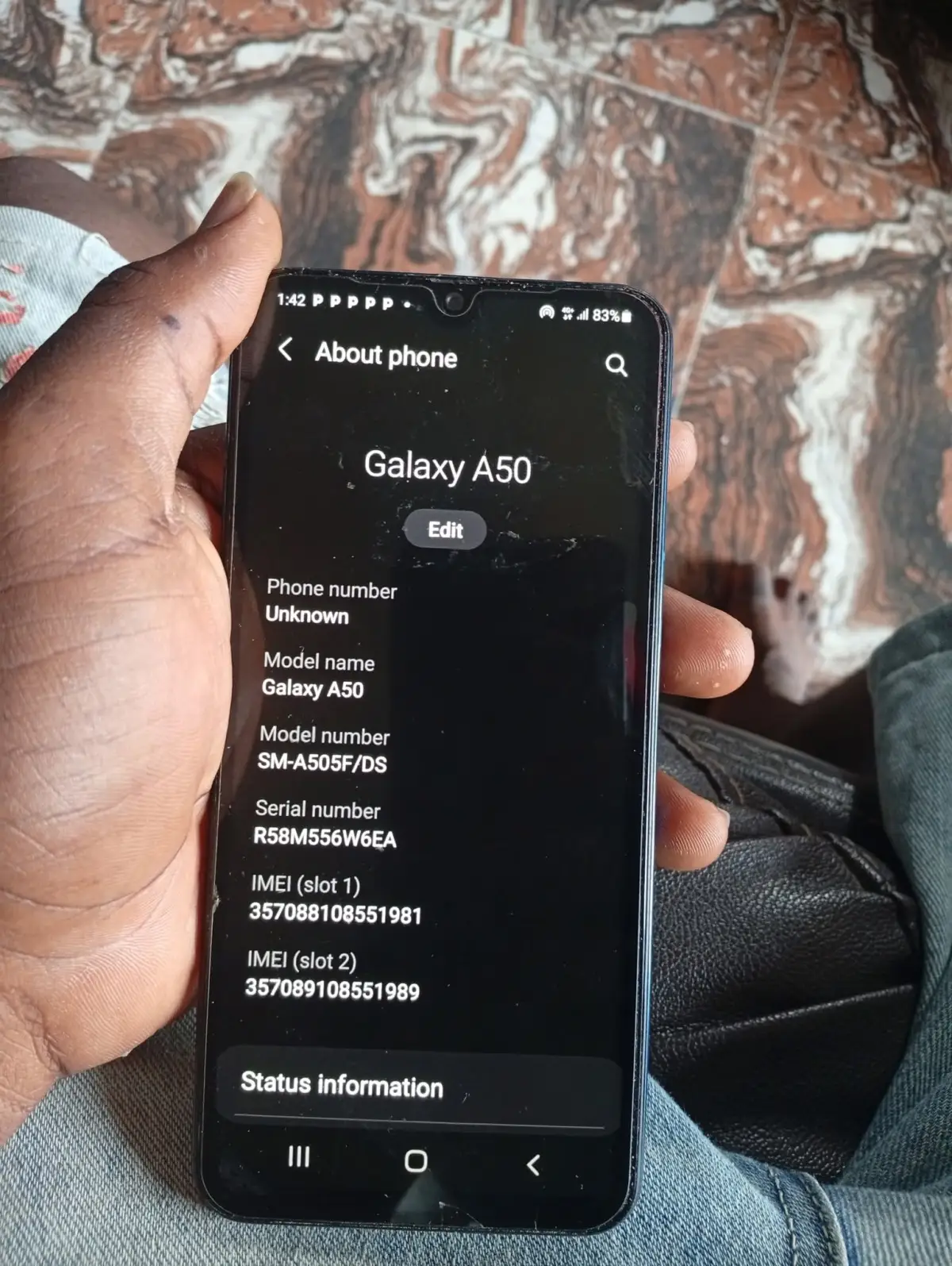 Selling Samsung Galaxy A50 in Ikotun Lagos - Image 4