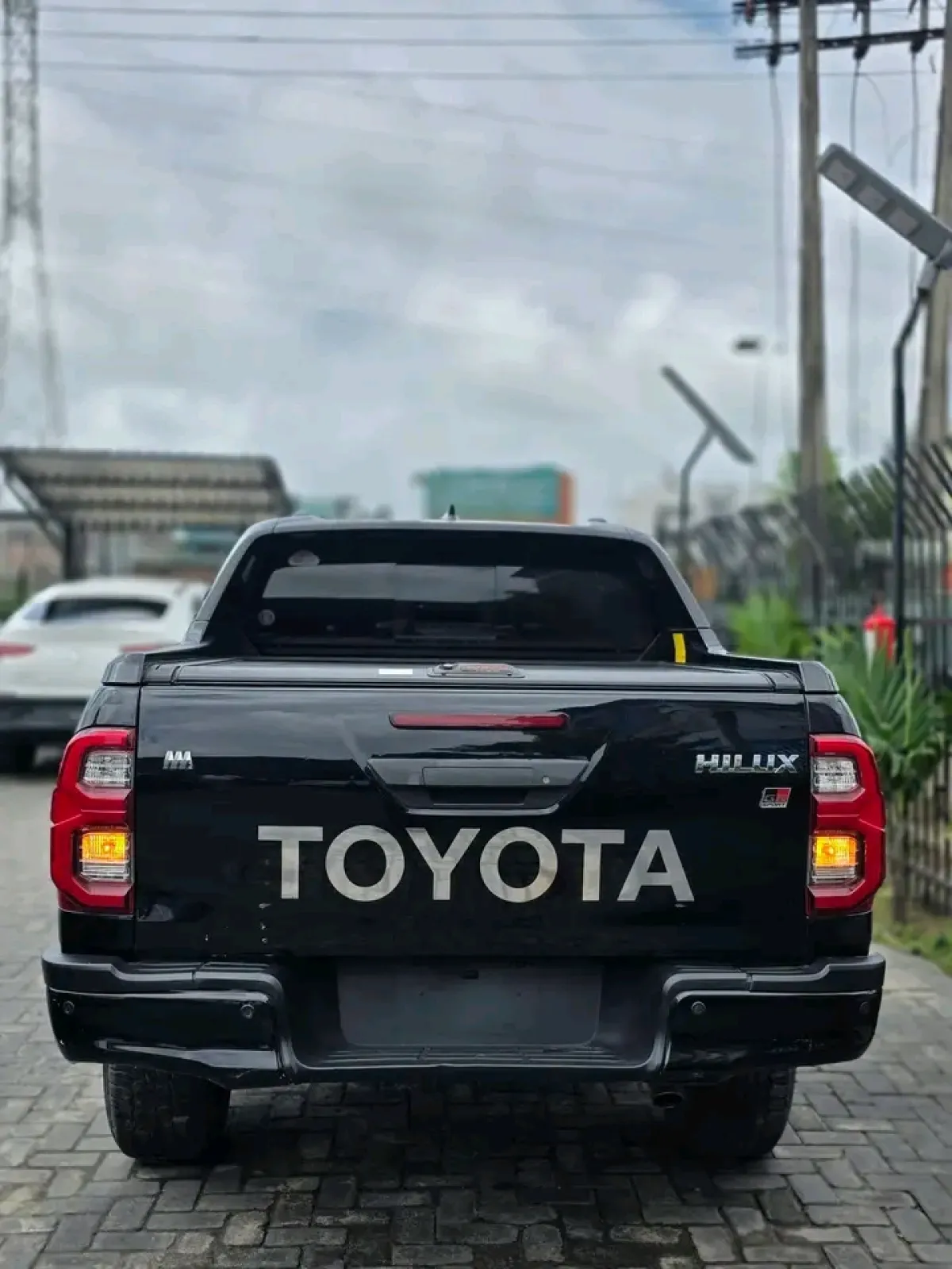 2022 Toyota Hilux GR - Image 8