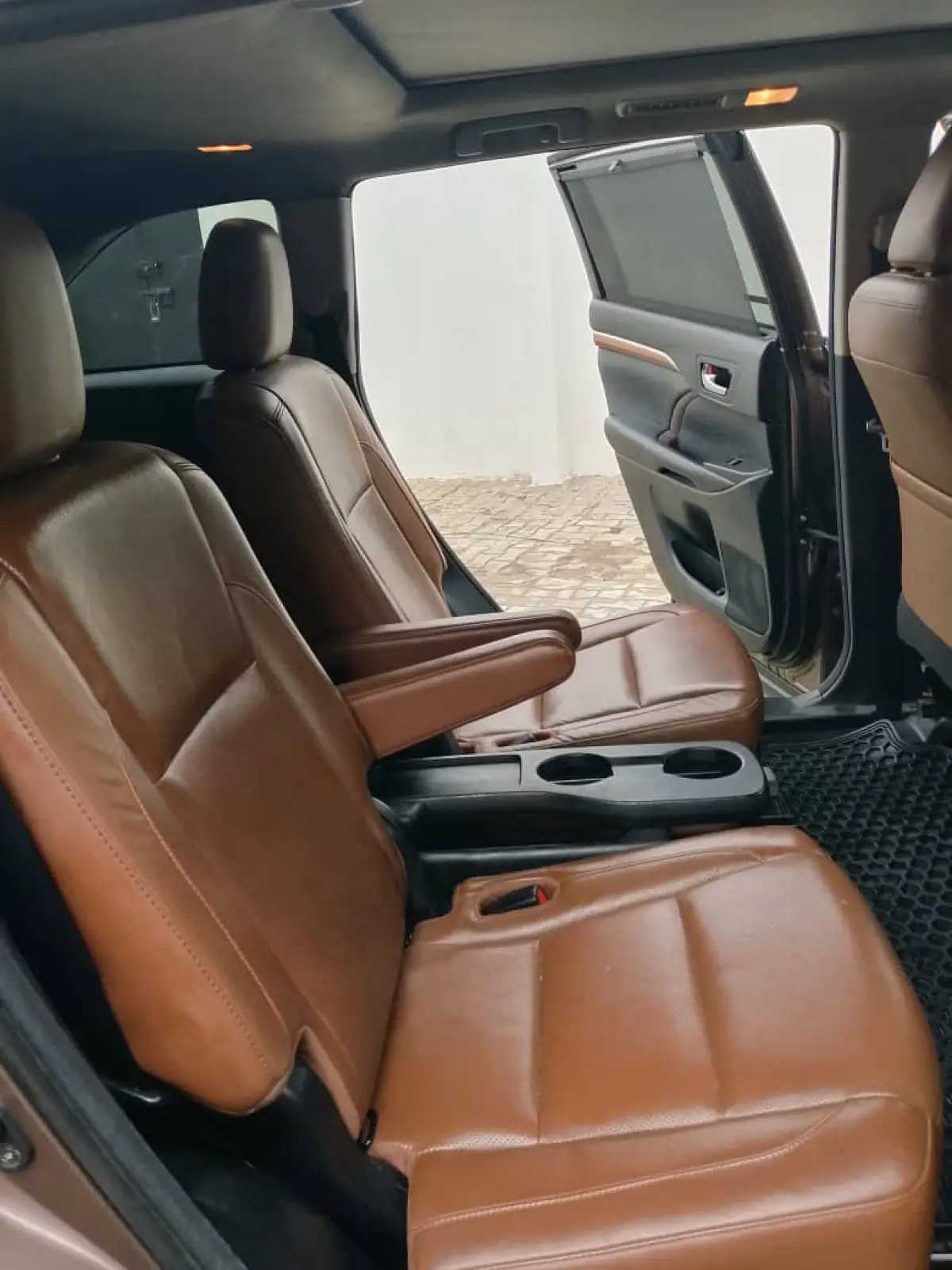 Toyota Highlander - Image 5