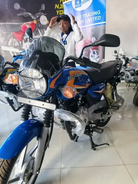 Bajaj Boxer 125