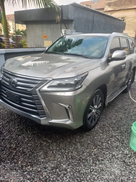 Briefly Used 2018 Lexus LX570 Premium High Specification