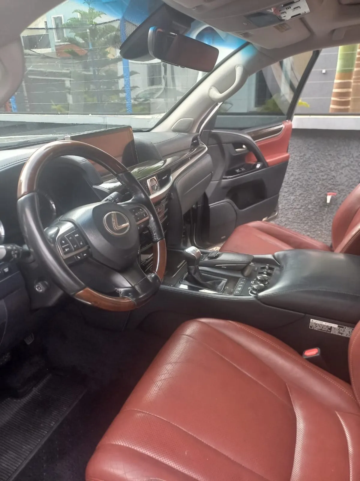 Briefly Used 2018 Lexus LX570 Premium High Specification - Image 2
