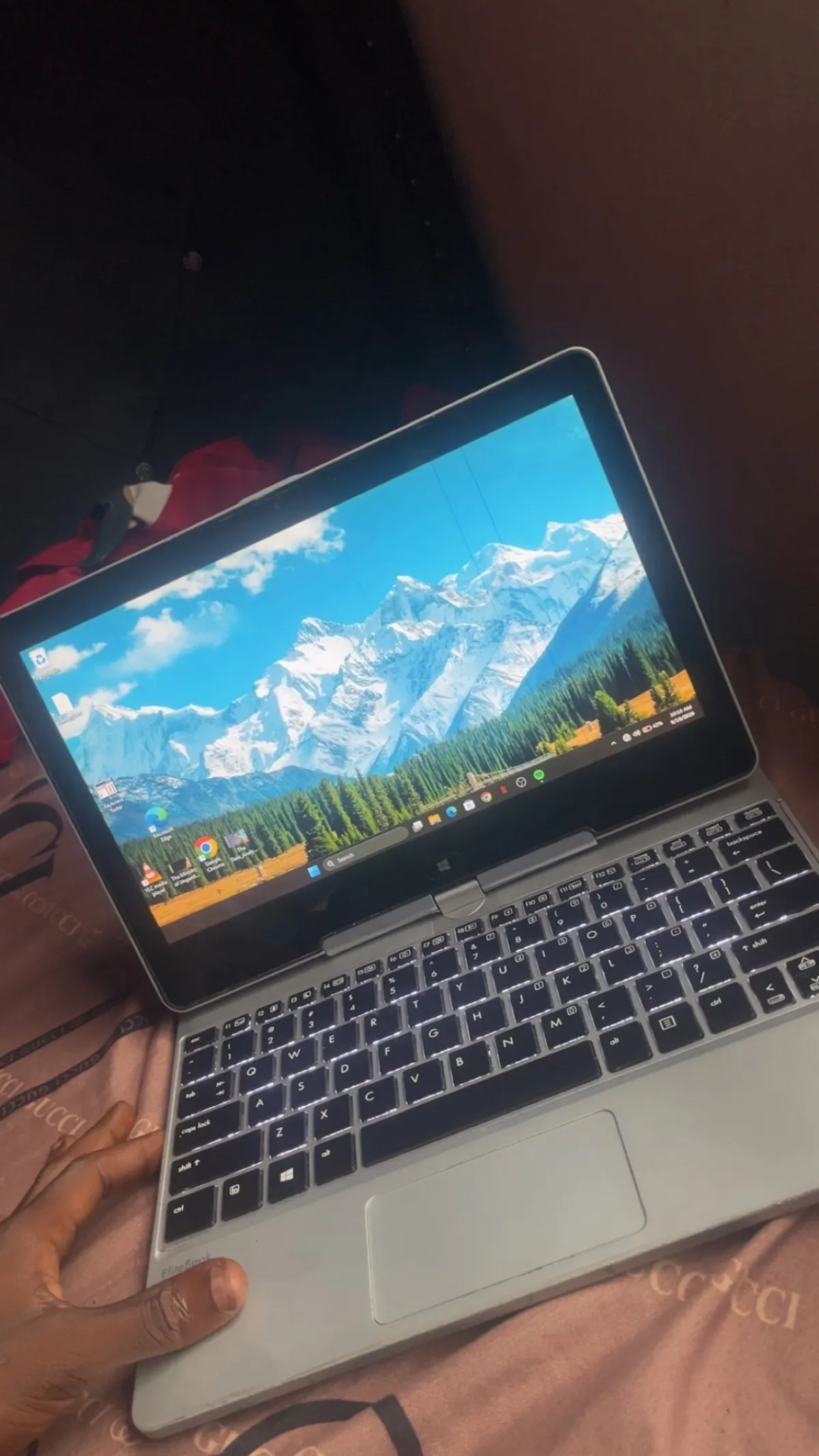 Hp Elite book revolve 81g3 - Image 2