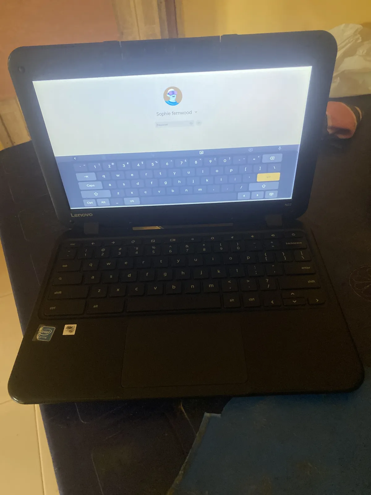 Laptop - Image 2