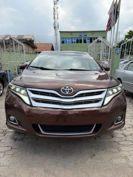 Registered used 2011 toyota venza