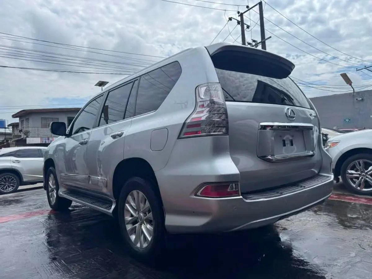 Direct tokunbo 2015 lexus GX460 - Image 5