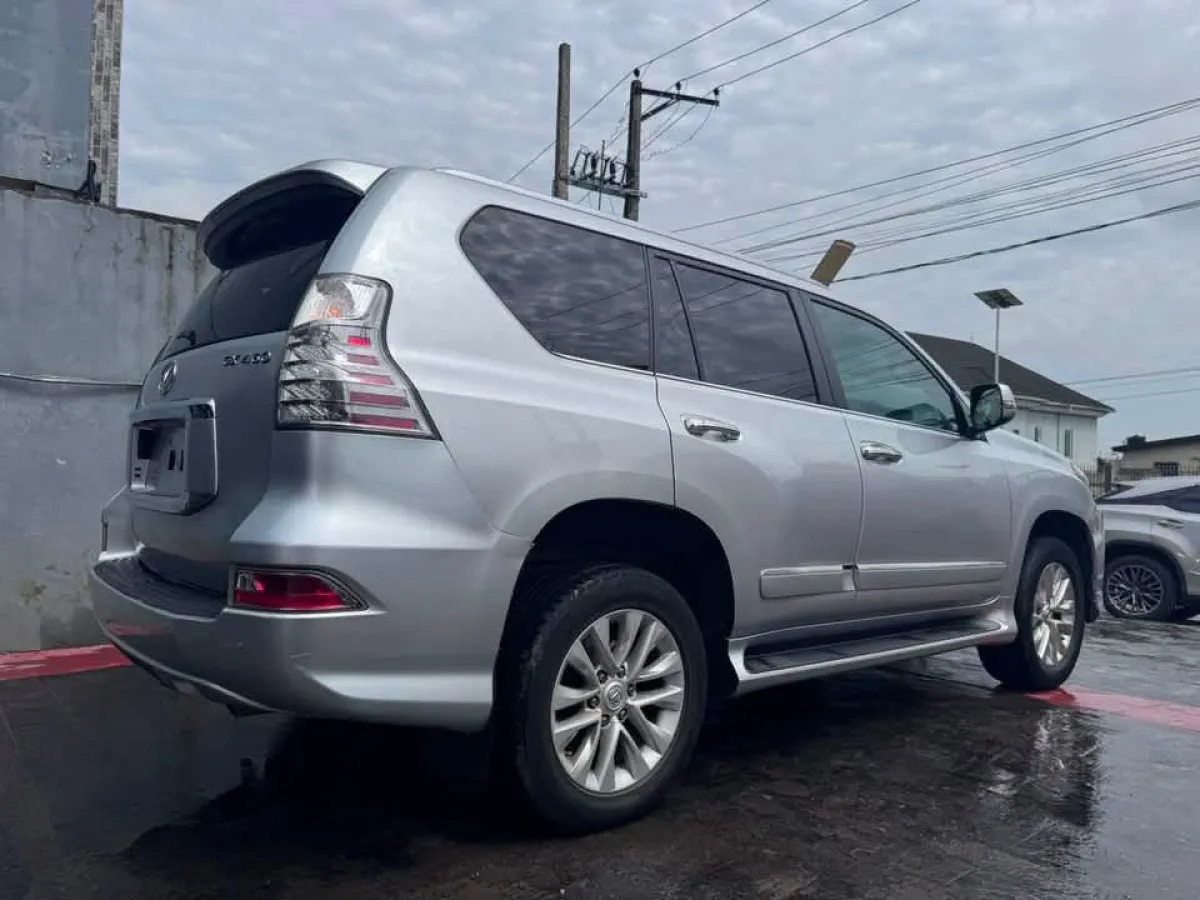 Direct tokunbo 2015 lexus GX460 - Image 6
