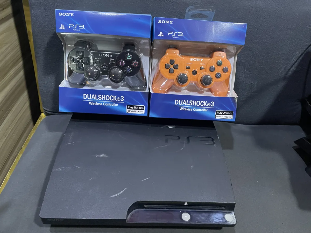 PlayStation 3 Slim - Image 2