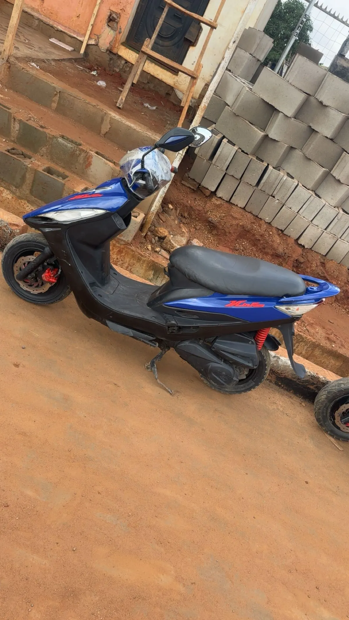 Neat used kymco scooter for sale - Image 2