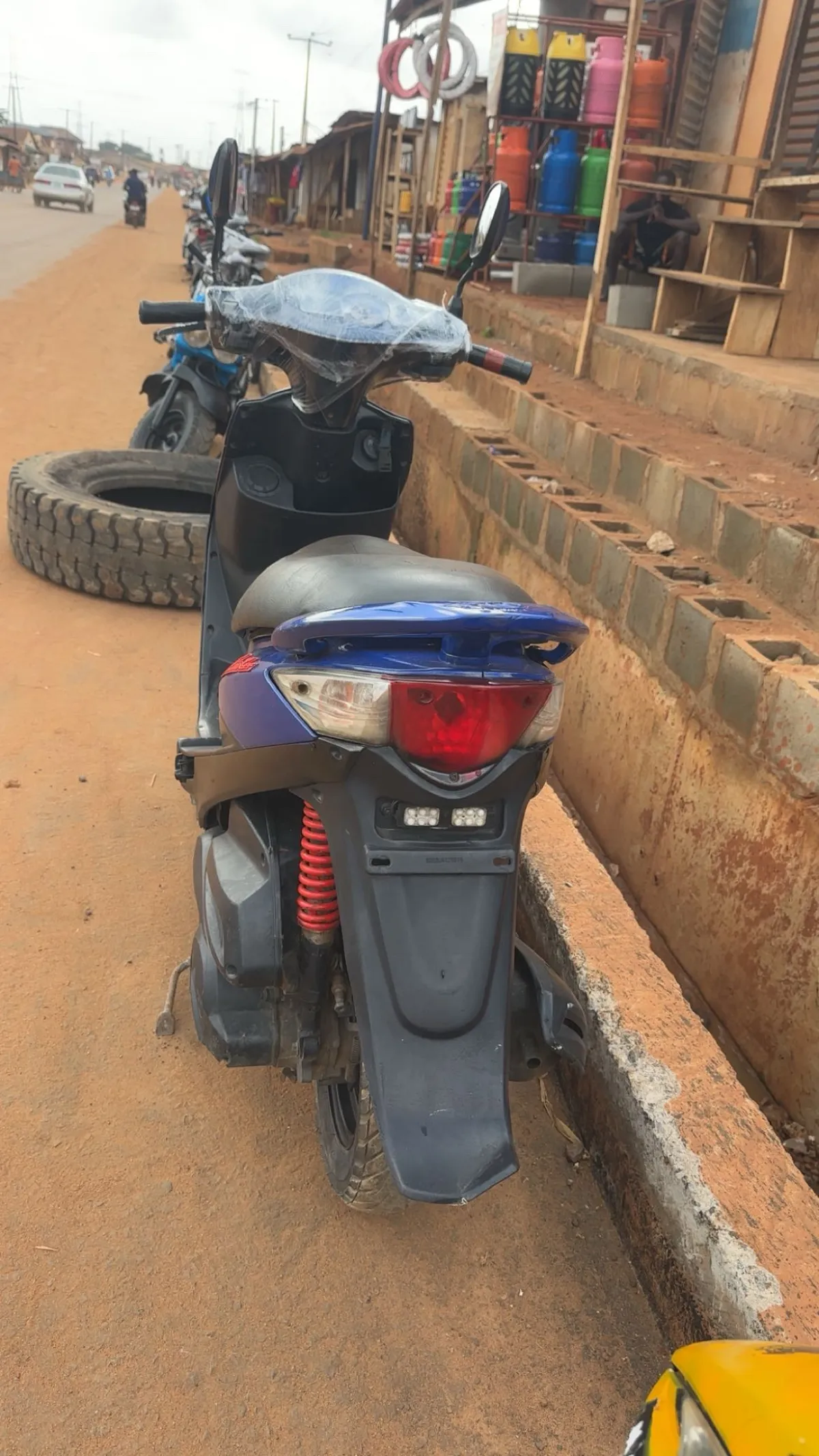 Neat used kymco scooter for sale - Image 3
