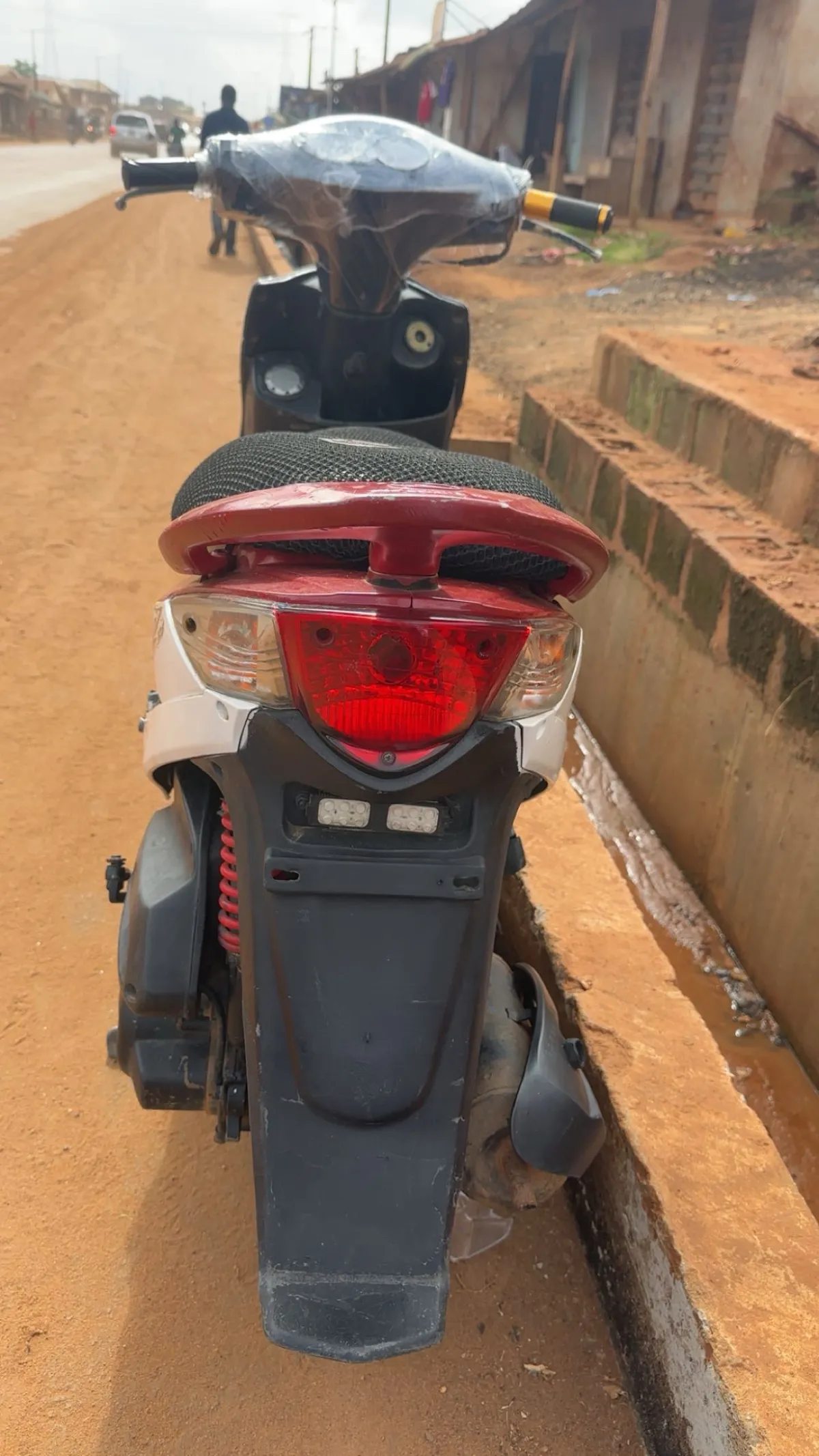 Used kymco scooter clean &amp; ready to ride! - Image 2
