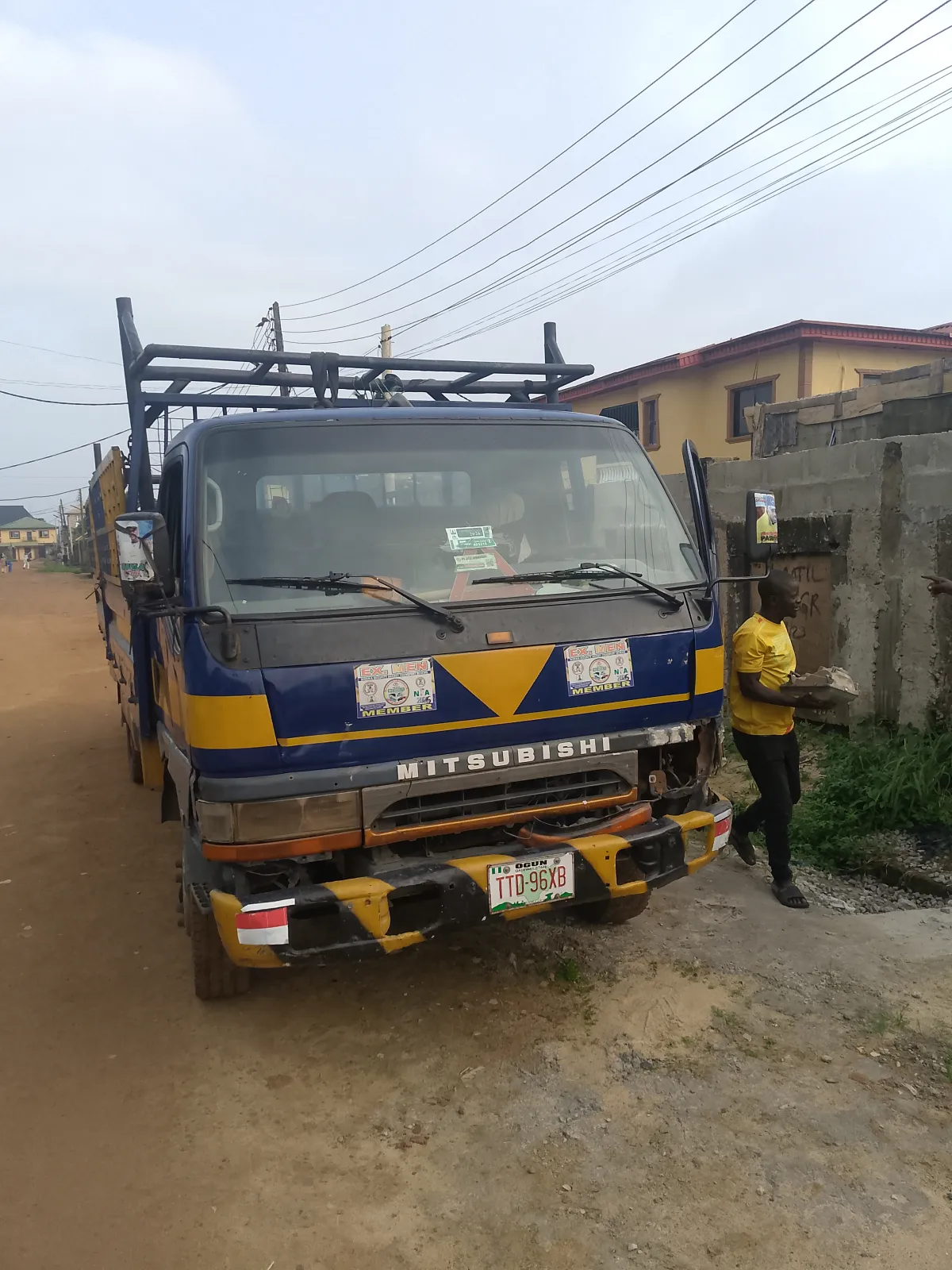 Trucks for hire - Image 7