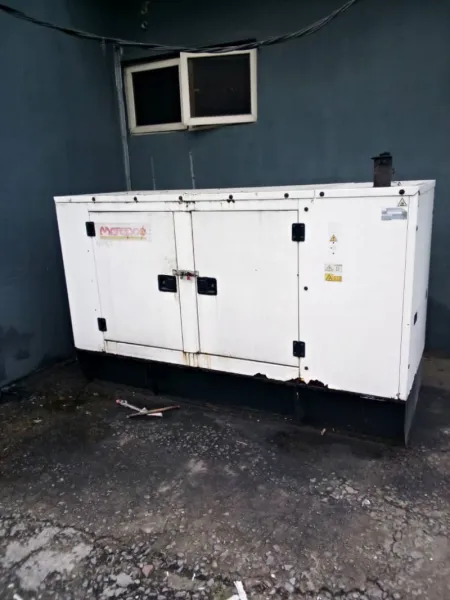 27kva soundproof diesel engine generator