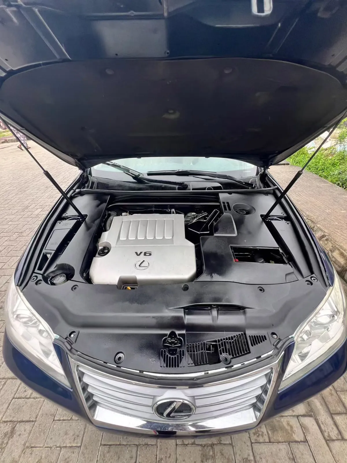 2010 Lexus Es 350 model - Image 6