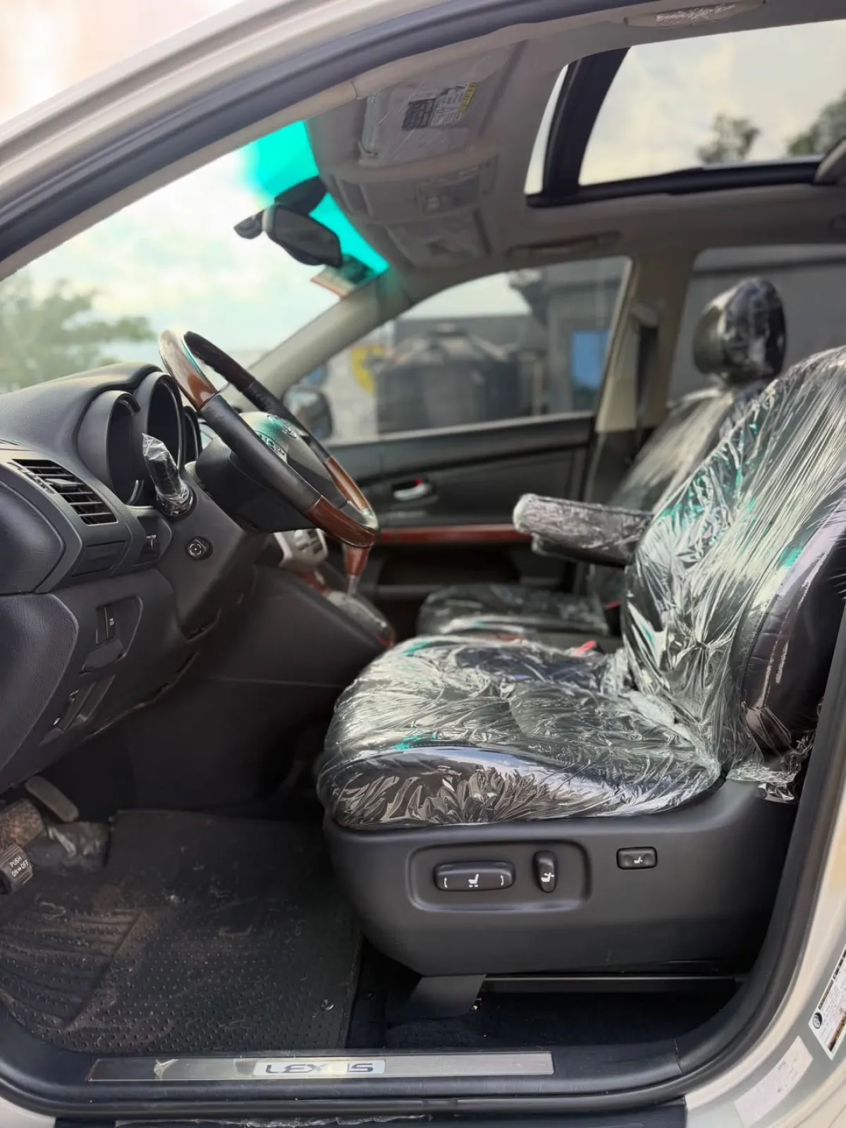 2008 Lexus RX 330 model - Image 5