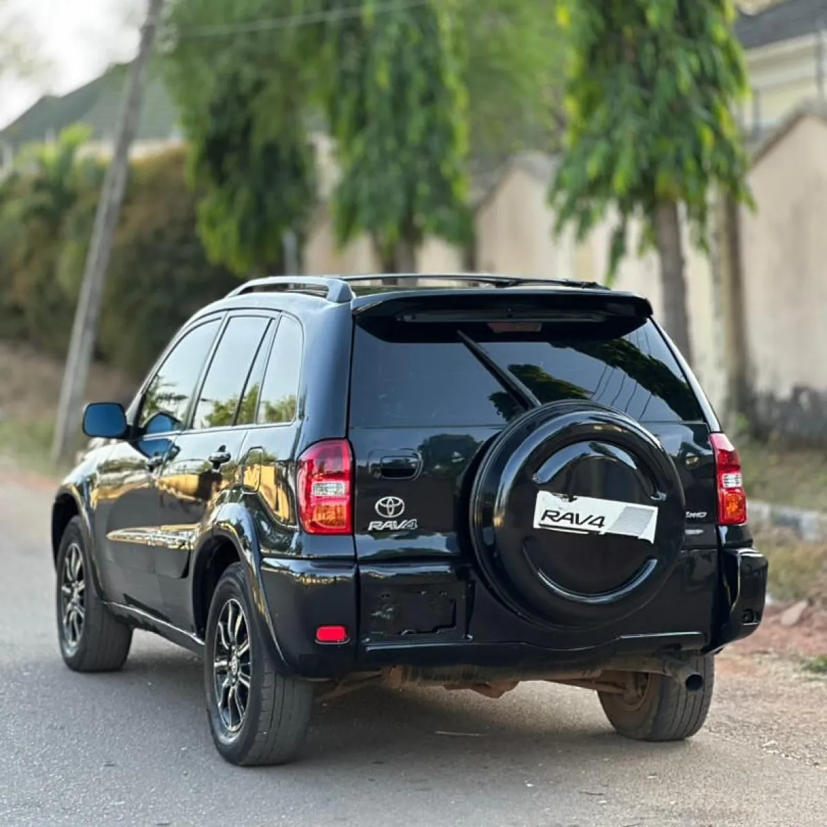 2005 Toyota RAV4 model - Image 3