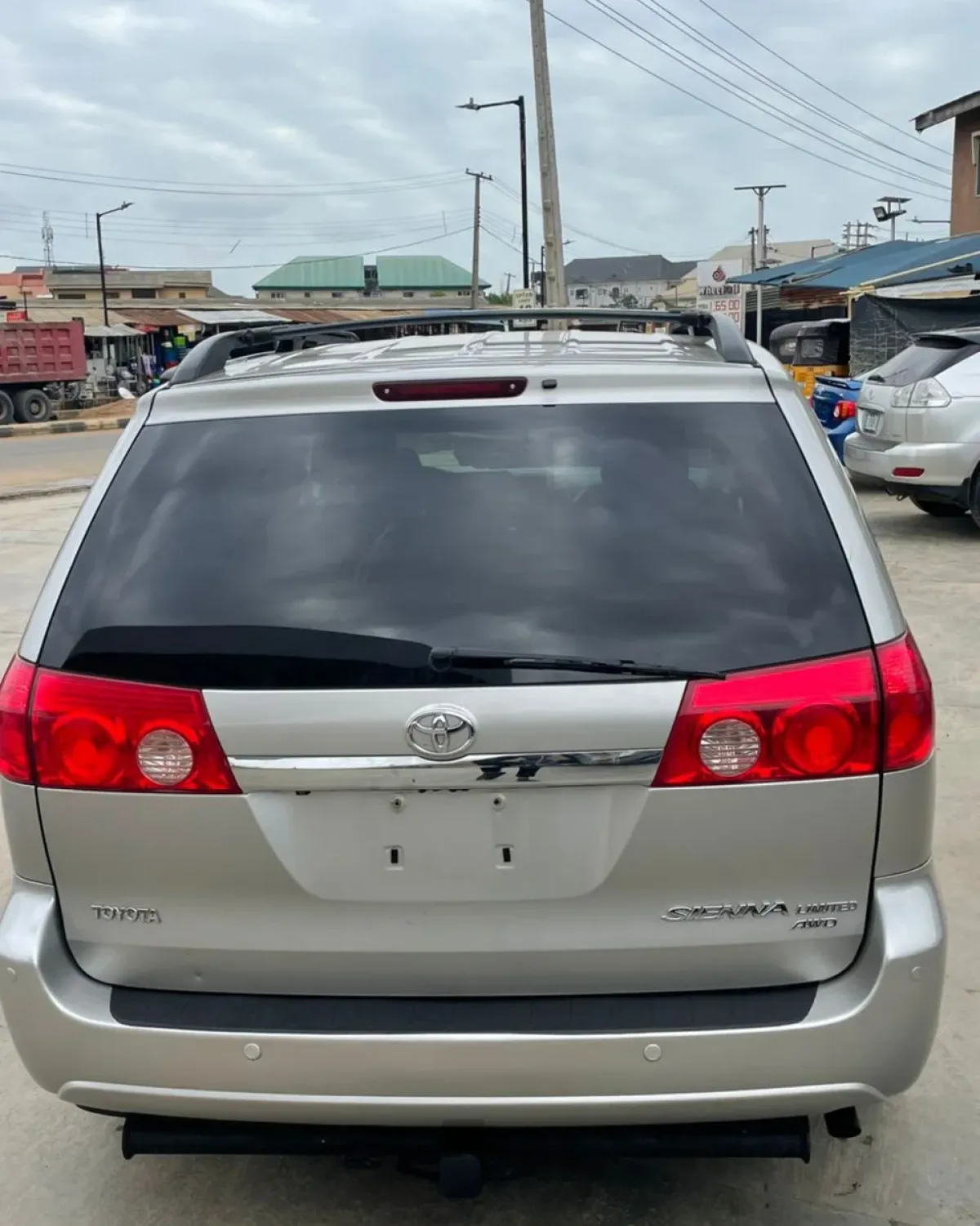 2008 Toyota Sienna model - Image 9