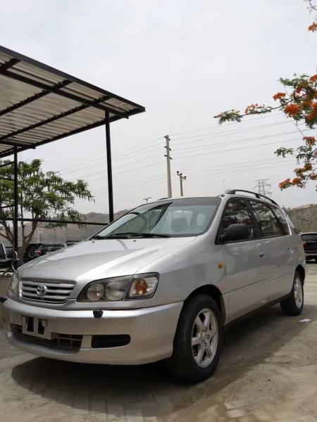 2005 Toyota picnic model.