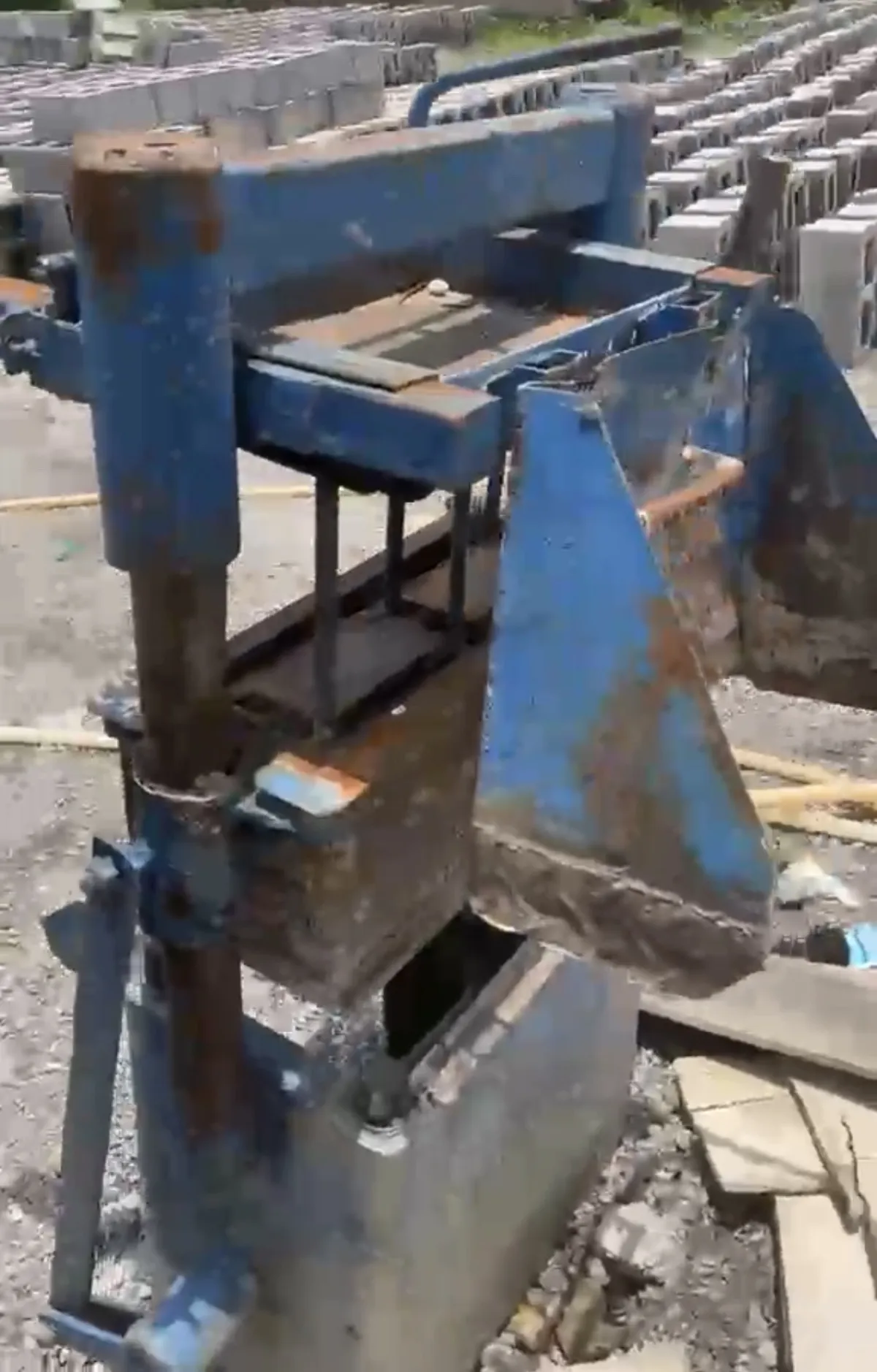 Block making machine - Image 3
