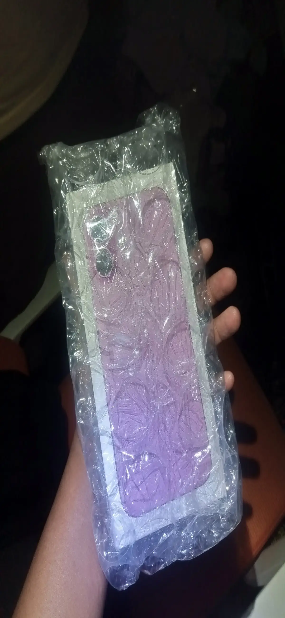 iPhone 16 plus - Image 2