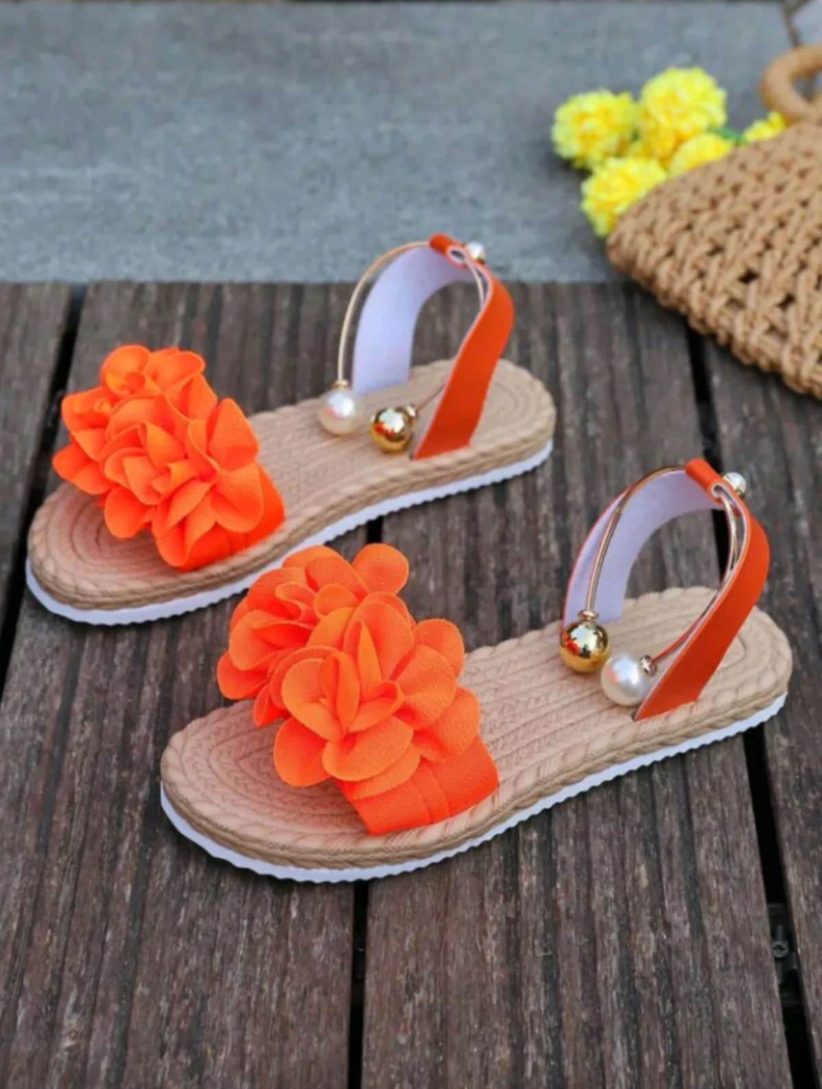 Women Beach Floral Lightweight Slip-on Sandals - Image 2