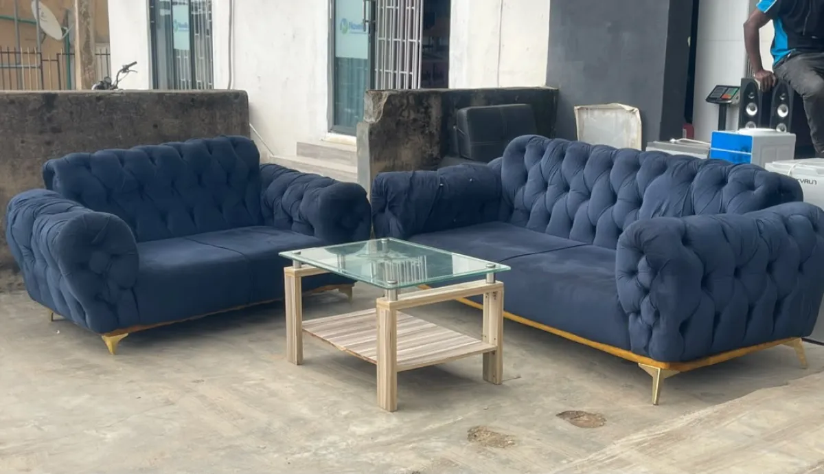 Set of chairs with center table - Image 3