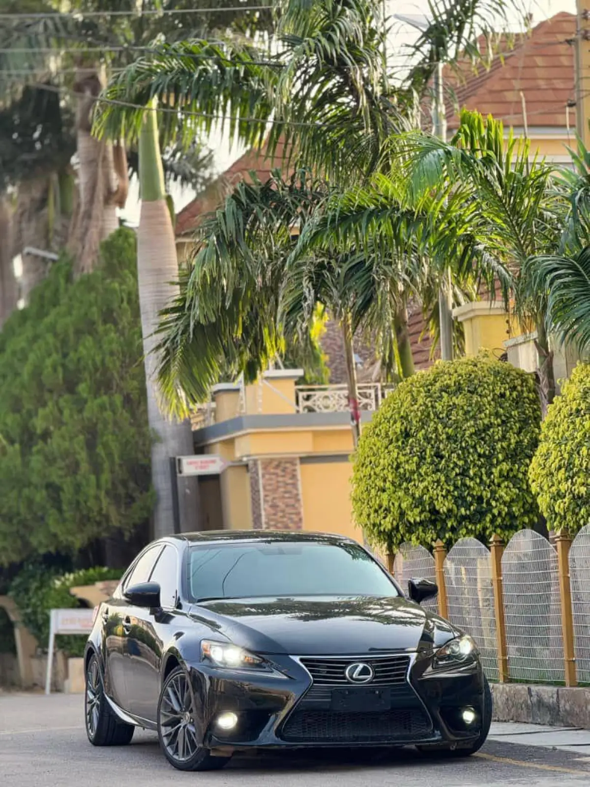 2014 LEXUS IS250 FOR SALE - Image 2