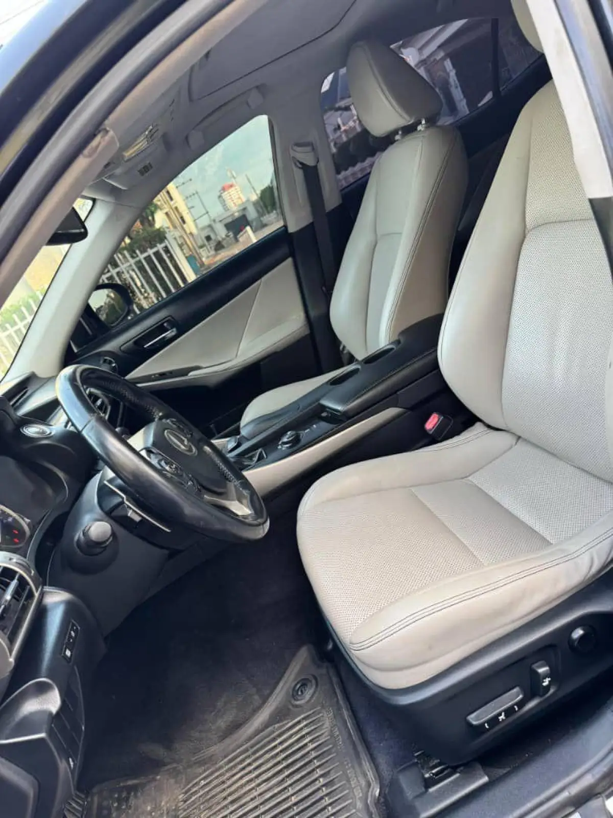 2014 LEXUS IS250 FOR SALE - Image 3