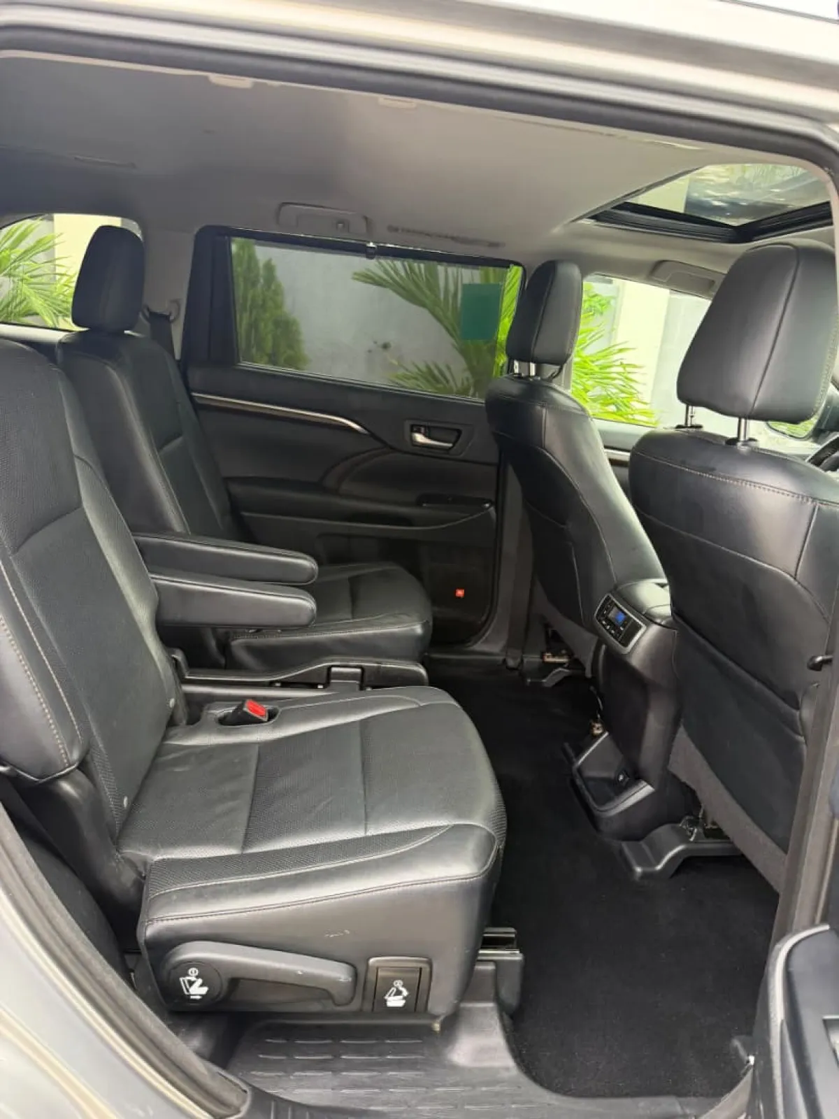 Foreign Used Toyota Highlander 2015 Limited Edition Full Option - Image 7