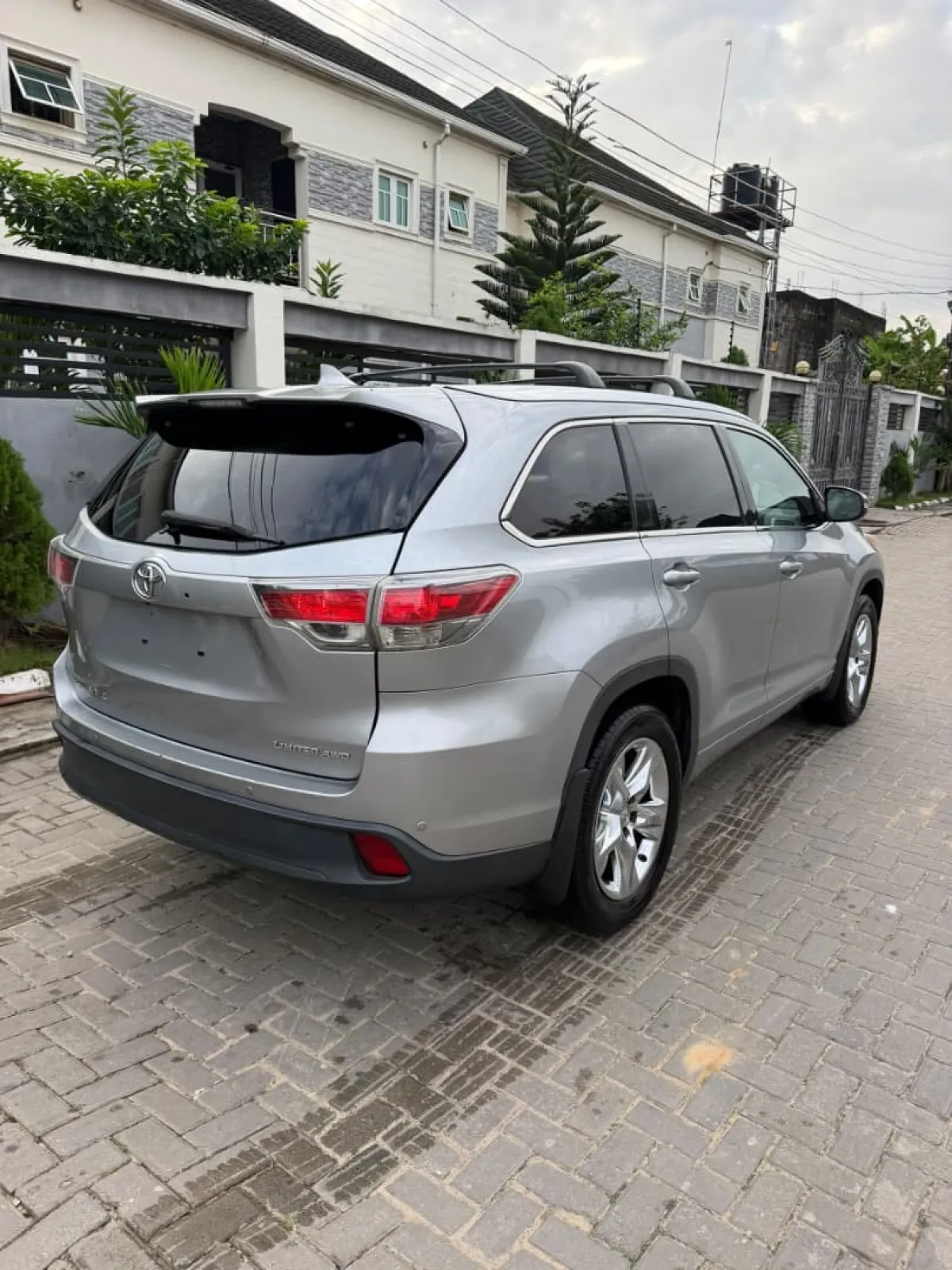 Foreign Used Toyota Highlander 2015 Limited Edition Full Option - Image 9