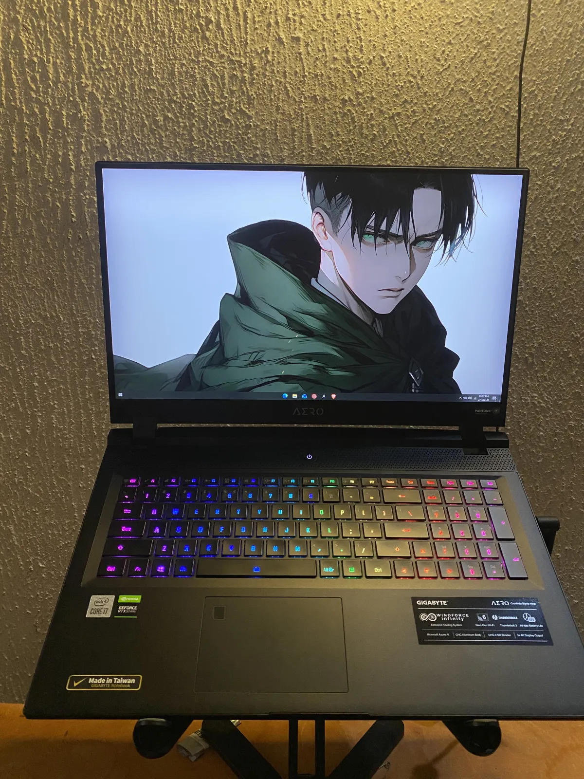 UK used gigabyte aero 17KC gaming / creator laptop - Image 1