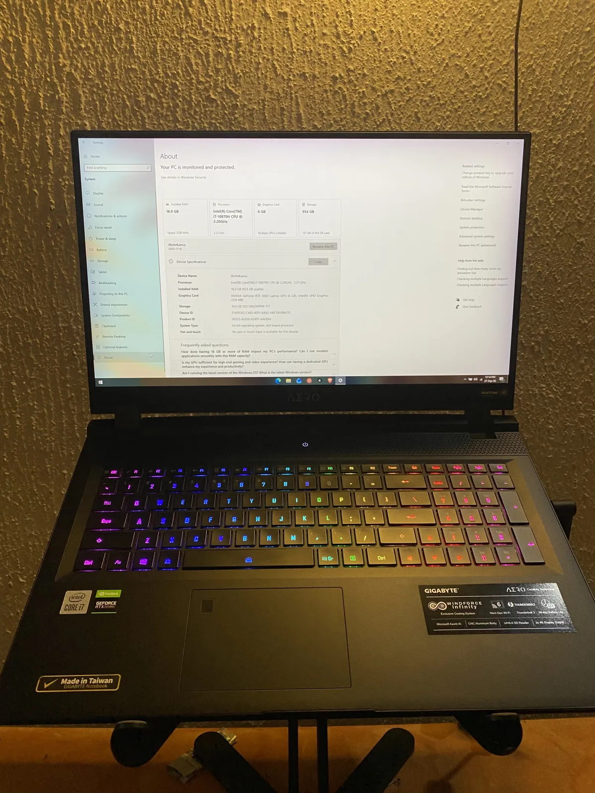 UK used gigabyte aero 17KC gaming / creator laptop - Image 4