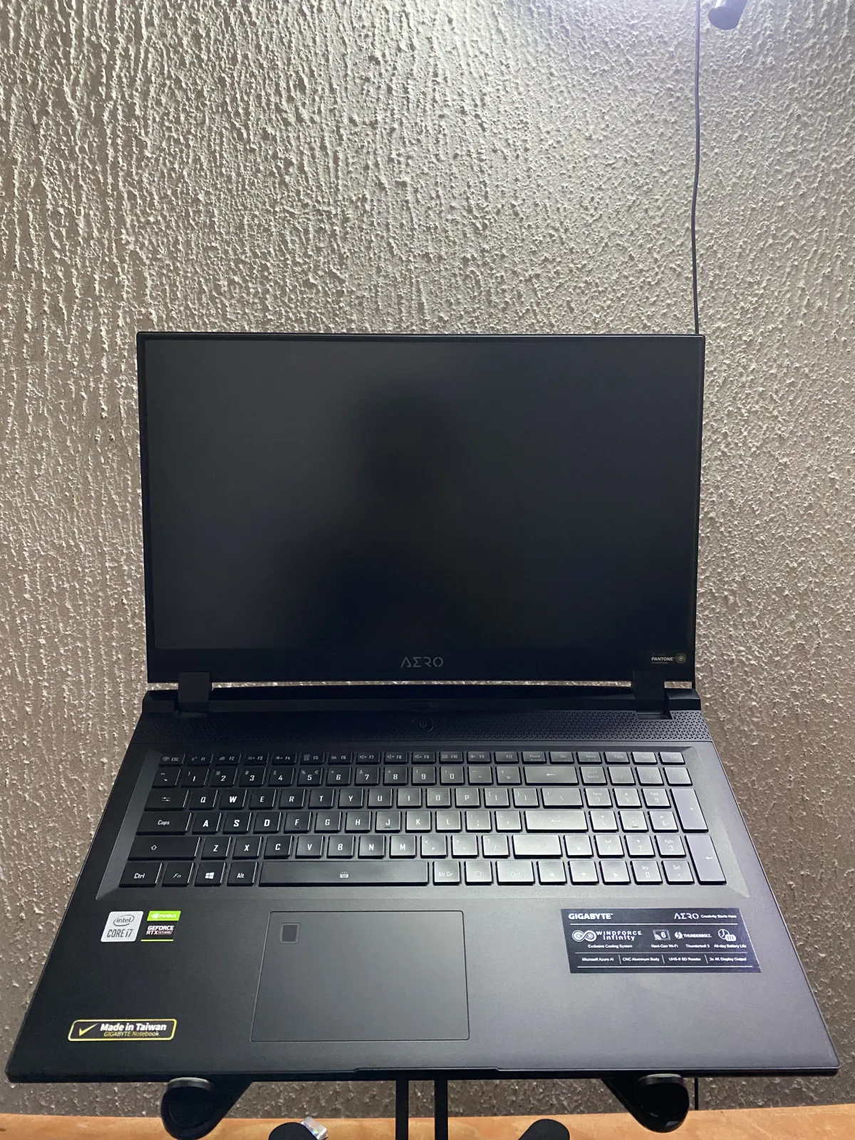 UK used gigabyte aero 17KC gaming / creator laptop - Image 8