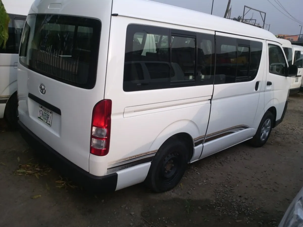 Clean Toyota HiAce Bus for sale - Image 2