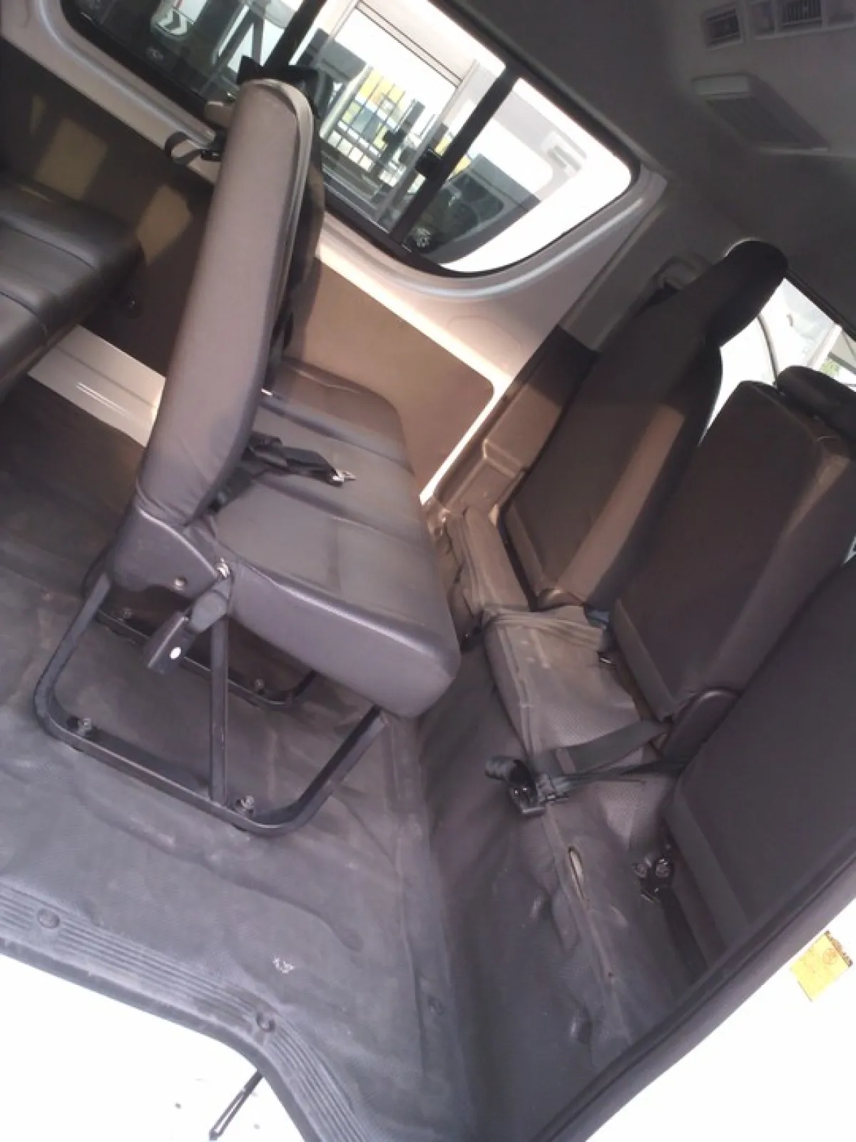Clean Toyota HiAce Bus for sale - Image 3