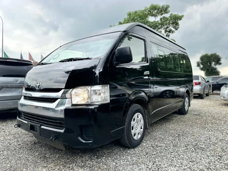 2014 Toyota HiAce bus
