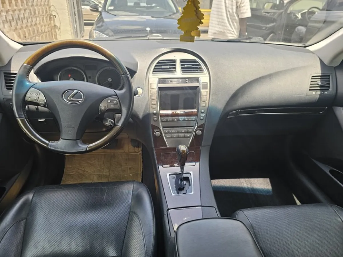 Clean Lexus Es350 for sale - Image 4